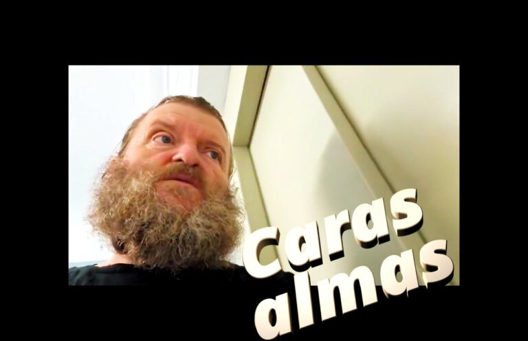 Caras vemos, almas no sabemos.