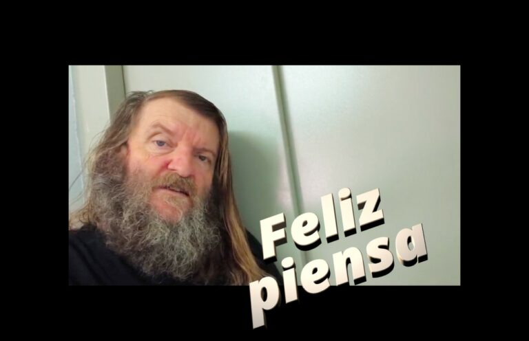 REFRANERO : Los más felices son los que menos piensan. 180725 eai